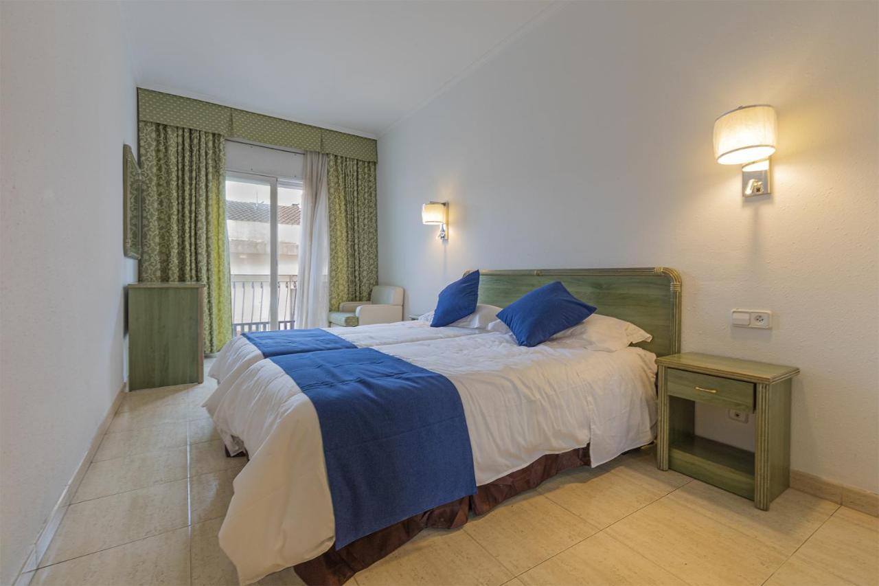 Hotel Vila Calella Exterior photo